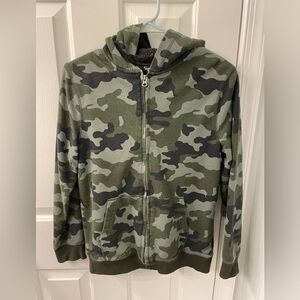 Cat & Jack Sherpa lined camo zip up hoodie jacket